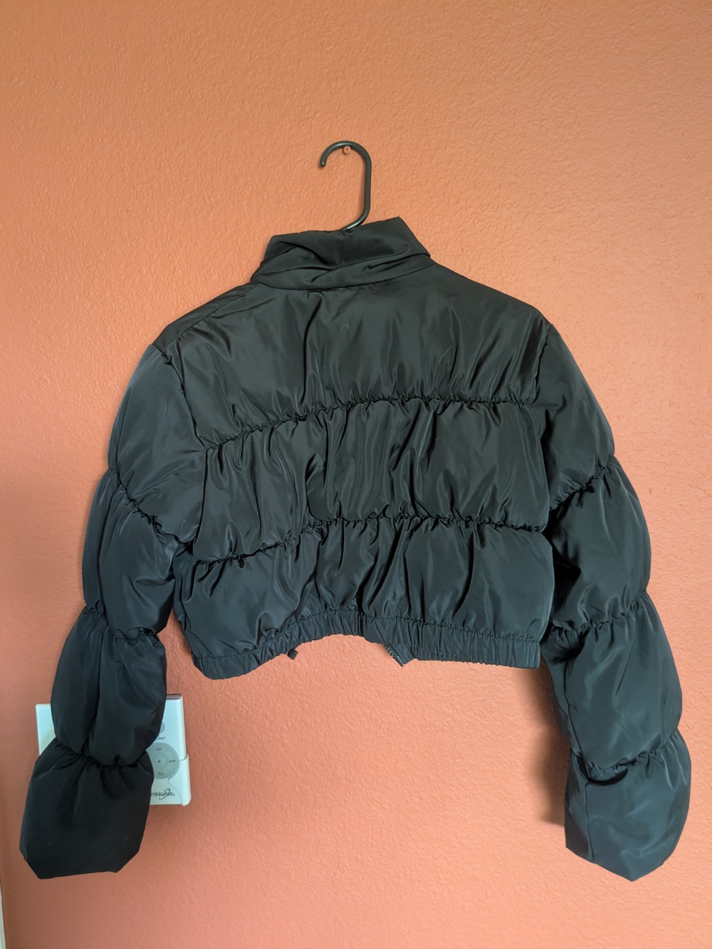 H&M Divided Cropped Puffer Jacket - Picture 4 of 4